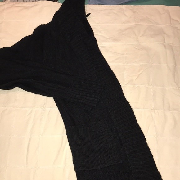 F21®️ BLACK KNITT CARDIGAN W POCKETS SMALL - Picture 5 of 8